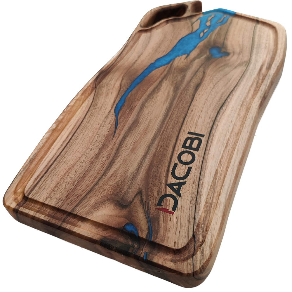Close-up of a DACOBI solid wood cutting board surface, hydrated with oil