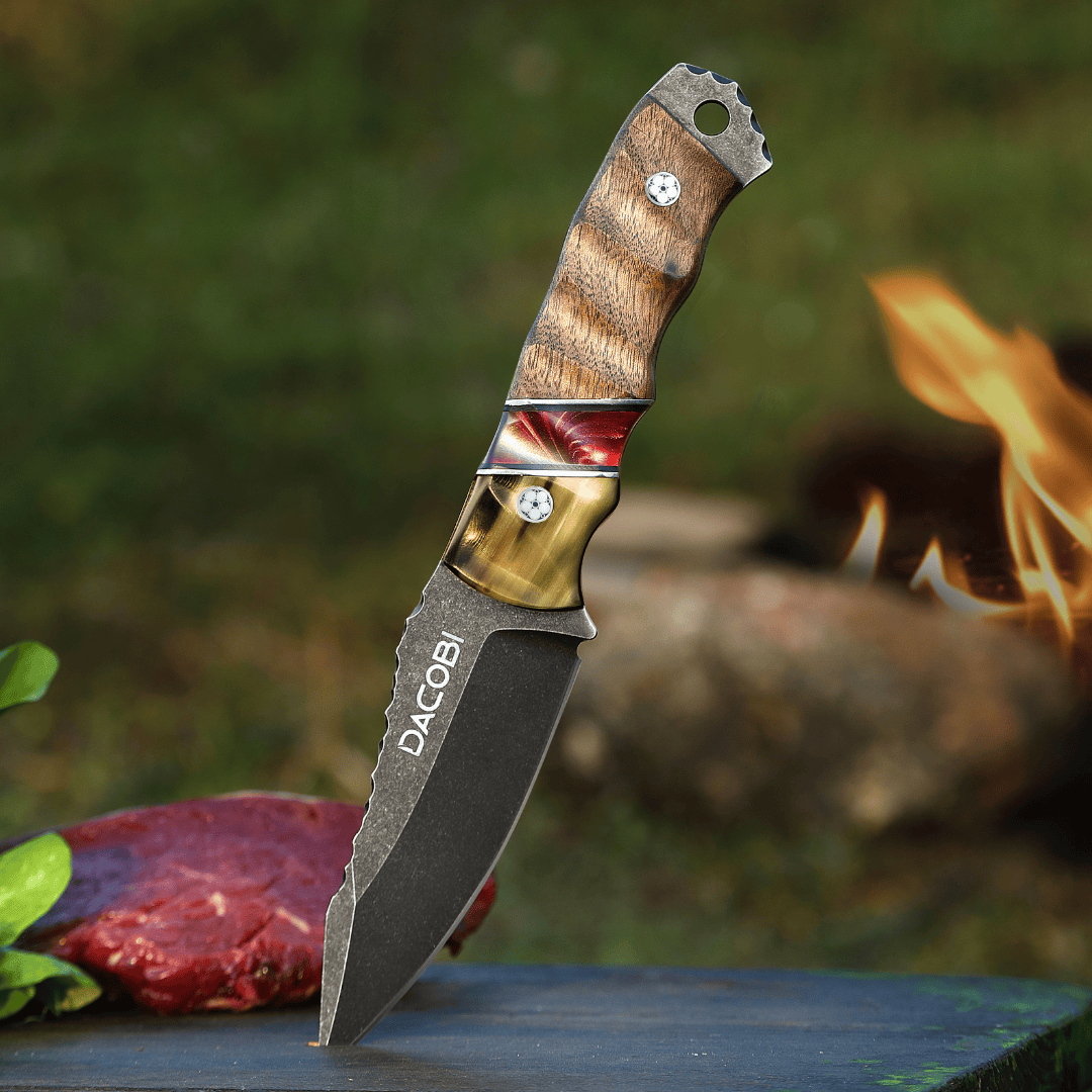 Grizzly - Bushcraft knife, D2 steel, bull horn and resin handle