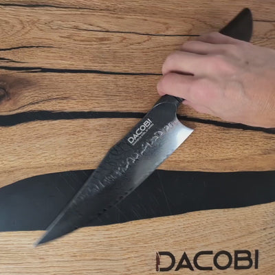 Couteau de chef, manche ergonomique en chêne brûlé, acier Damas, 22 cm (C61)